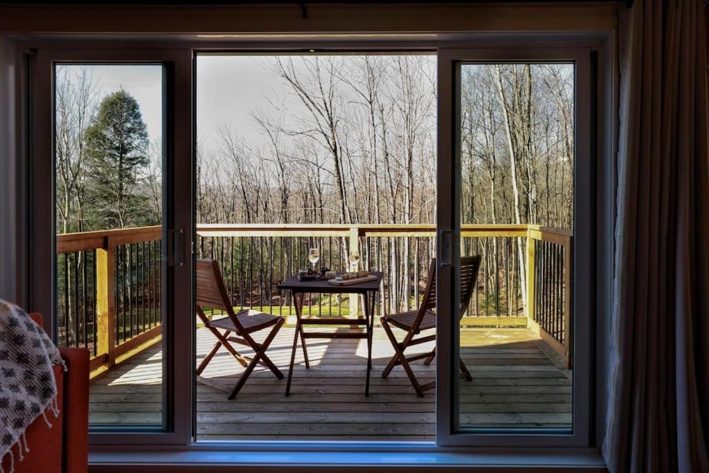 Chalet Woodpecker Lodge - Chaleureux Avec Foyer. Orford Exterior photo