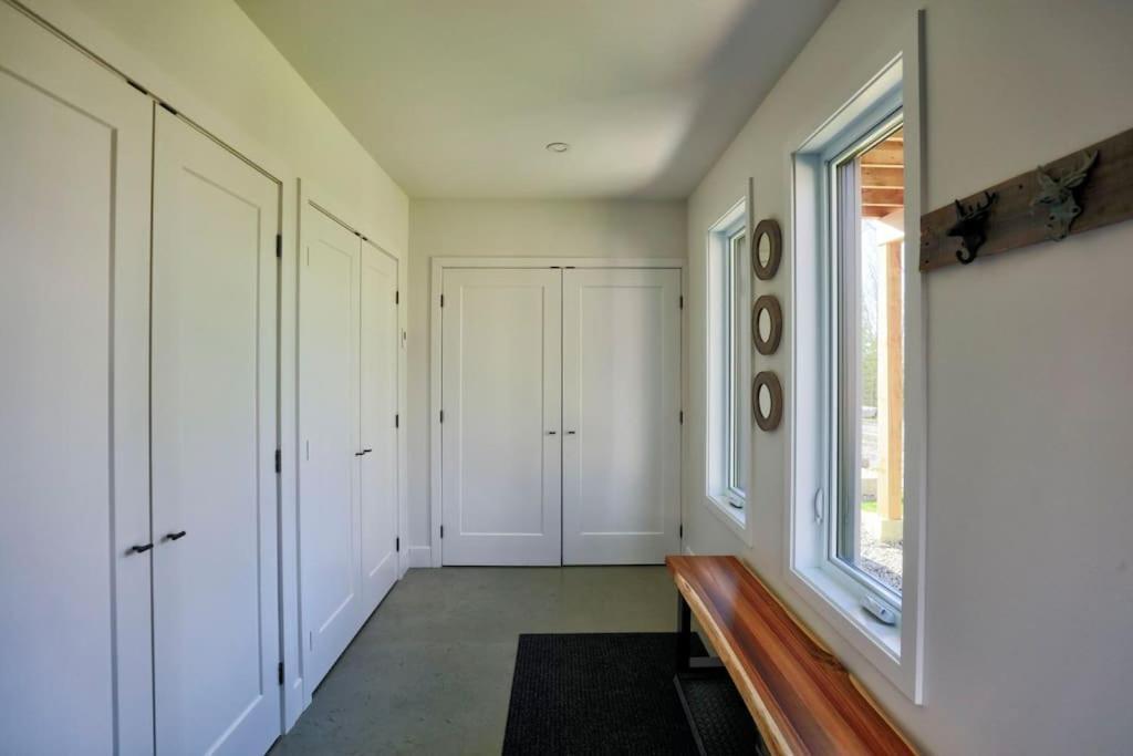 Chalet Woodpecker Lodge - Chaleureux Avec Foyer. Orford Exterior photo
